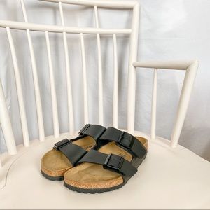 *NWT* Birkenstocks - Classic Arizonas!
